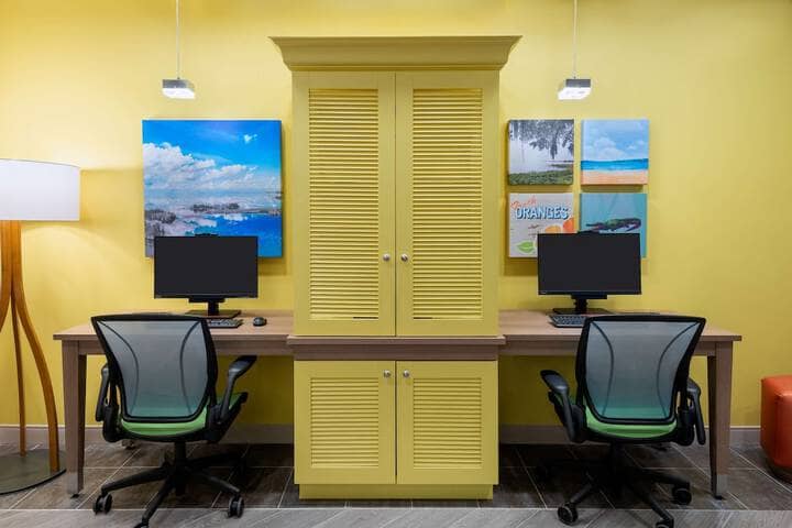 Business Center 26 of 30